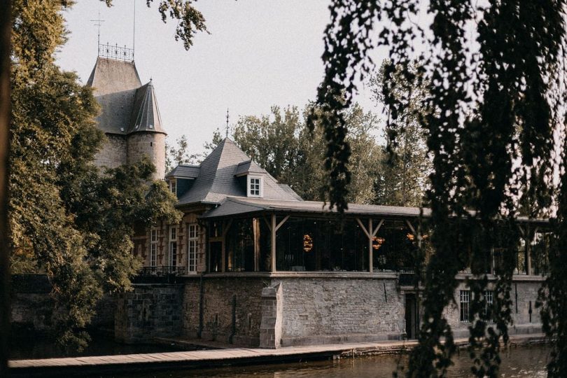 Un mariage au Château du Biez en Belgique - Photos : Gwendoline Noir - Blog mariage : La mariée aux pieds nus