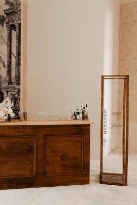 mariage au Château de la Mercerie en Charente - Photos : Alchemia Weddings - Blog mariage : La mariée aux pieds nus