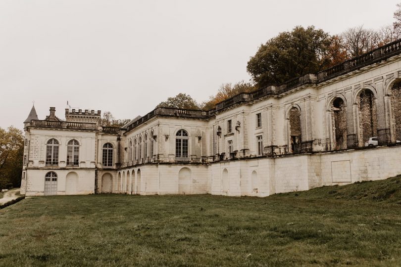 Un mariage au Château de la Mercerie en Charente - Photos : Alchemia Weddings - Blog mariage : La mariée aux pieds nus