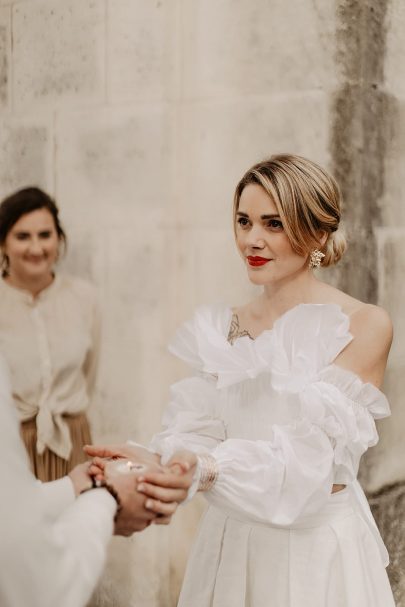 Un mariage au Château de la Mercerie en Charente - Photos : Alchemia Weddings - Blog mariage : La mariée aux pieds nus