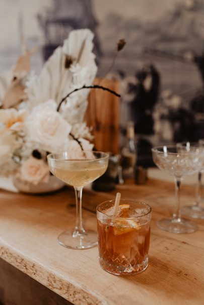 mariage au Château de la Mercerie en Charente - Photos : Alchemia Weddings - Blog mariage : La mariée aux pieds nus
