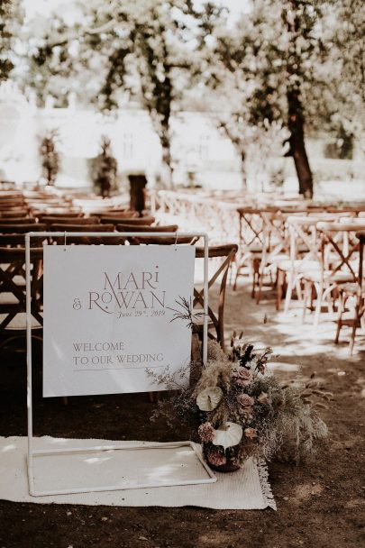 Un mariage au Château de la Mogère à Montpellier dans l'Hérault - Photos : Pinewood Weddings - Blog mariage : La mariée aux pieds nus