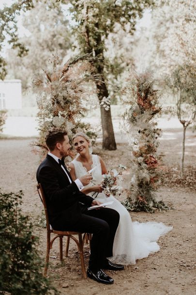 Un mariage au Château de la Mogère à Montpellier dans l'Hérault - Photos : Pinewood Weddings - Blog mariage : La mariée aux pieds nus