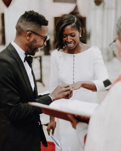 Un mariage chic au Manoir de L’Evêché en Normandie - Photos : Marie Thibault - Blog mariage : La mariée aux pieds nus