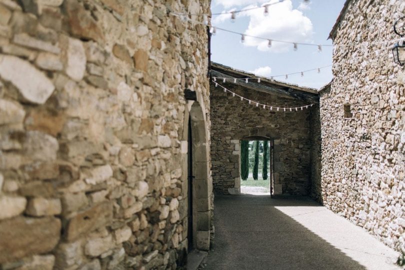 Un mariage au Clos du Tuilier en Provence - Photos : Ingrid Lepan - Blog mariage : La mariée aux pieds nus