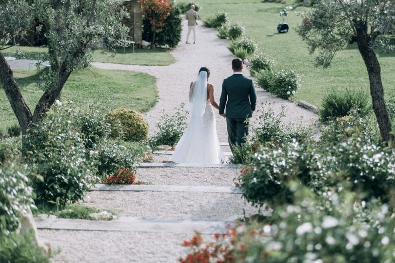 Un mariage au Clos du Tuilier en Provence - Photos : Ingrid Lepan - Blog mariage : La mariée aux pieds nus