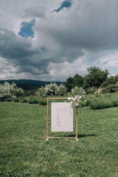 Un mariage au Clos du Tuilier en Provence - Photos : Ingrid Lepan - Blog mariage : La mariée aux pieds nus