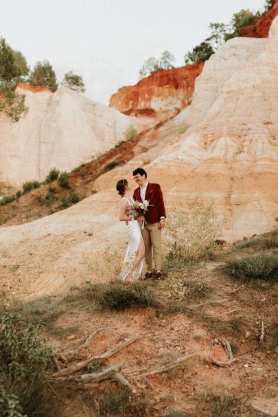 Un mariage au coeur du Colorado Provençal - Photos : Anne Sophie Benoit - Blog mariage : La mariée aux pieds nus