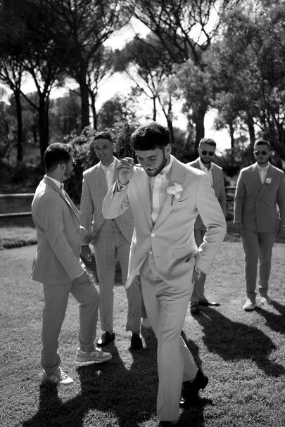 Un mariage coloré à La Bastide Verez en Provence - Photos : Laurine Bailly - Blog mariage : La mariée aux pieds nus
