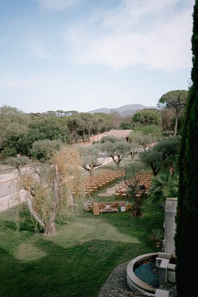 Un mariage coloré à La Bastide Verez en Provence - Photos : Laurine Bailly - Blog mariage : La mariée aux pieds nus