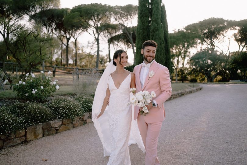 Un mariage coloré à La Bastide Verez en Provence - Photos : Laurine Bailly - Blog mariage : La mariée aux pieds nus