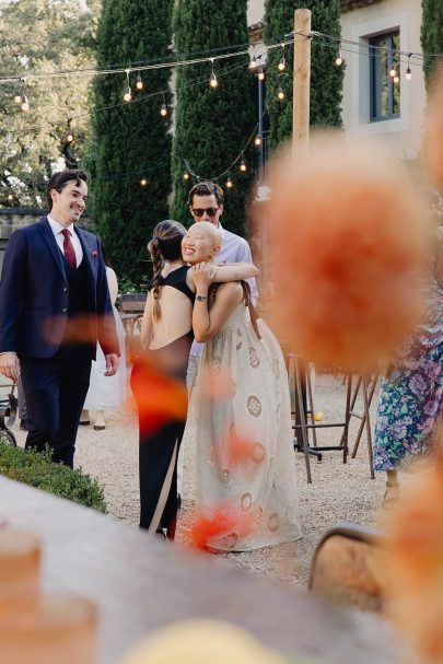 Un mariage coloré au Château de la Tour Vaucros près d’Avignon - Photos et vidéo : Alchemia - Blog mariage : La mariée aux pieds nus