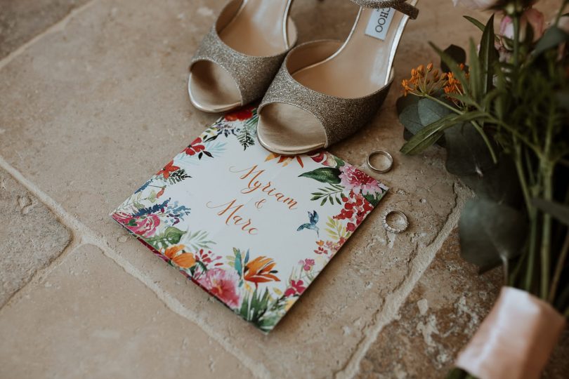 Un mariage coloré au Château des Costes dans le Var - Photos : Soulpics - Blog mariage : La mariée aux pieds nus