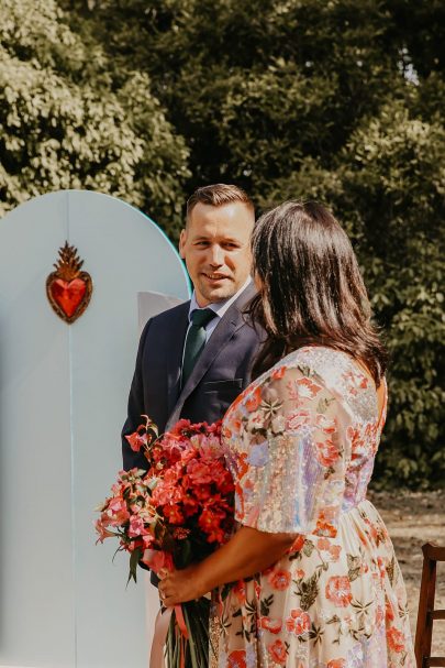 Un mariage coloré au Château de Tauziès dans le Tarn - Photos : Meryl M Photographie - Blog mariage : La mariée aux pieds nus