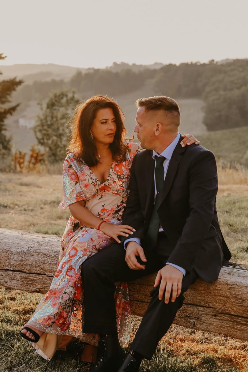 Un mariage coloré au Château de Tauziès dans le Tarn - Photos : Meryl M Photographie - Blog mariage : La mariée aux pieds nus