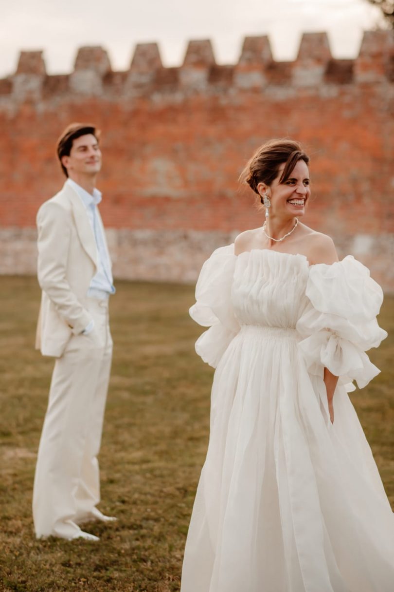 Un mariage coloré au Château de Tilly près de Paris - Photos : Moonrise Photography - Blog mariage : La mariée aux pieds nus