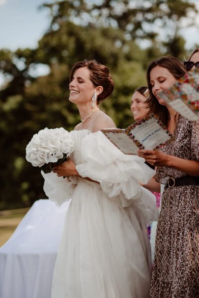 Un mariage coloré au Château de Tilly près de Paris - Photos : Moonrise Photography - Blog mariage : La mariée aux pieds nus