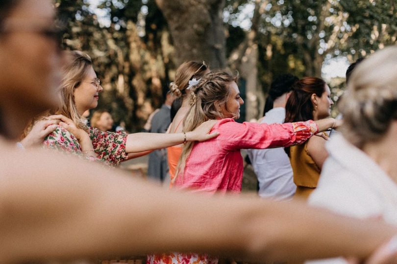 Un mariage coloré au Château de Vergières en Provence - Photos : Gwendoline Noir - Blog mariage : La mariée aux pieds nus