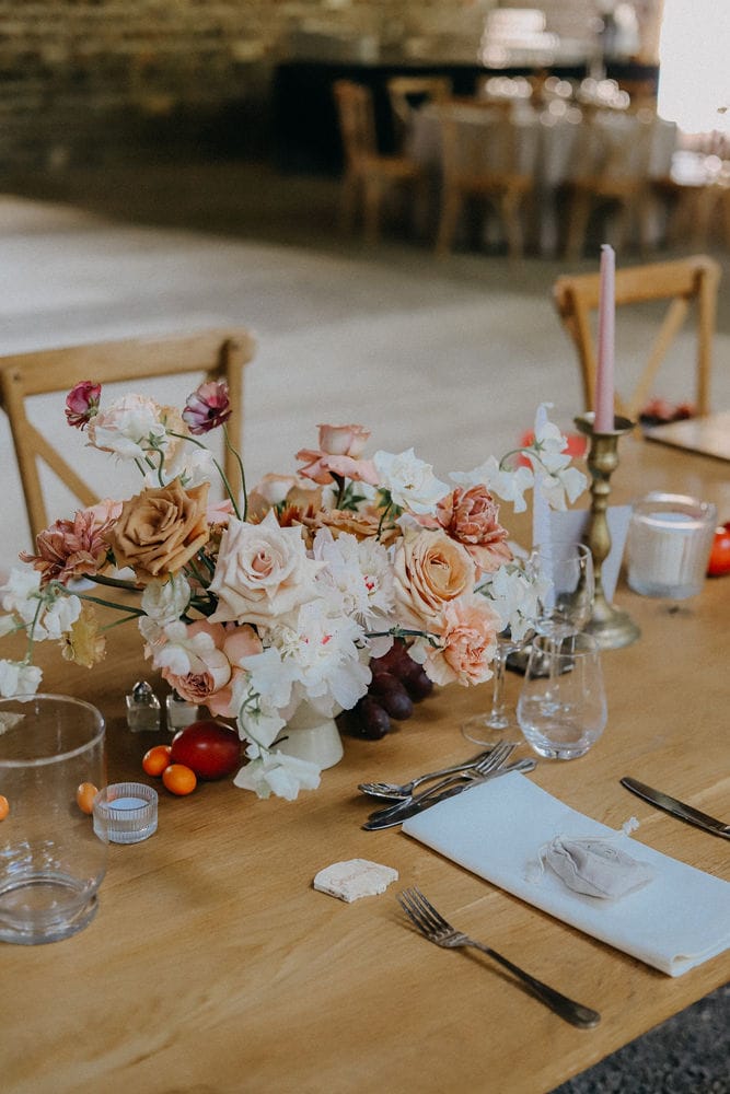 Un mariage coloré au Château de Vergières en Provence - Photos : Gwendoline Noir - Blog mariage : La mariée aux pieds nus