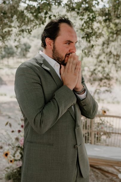 Un mariage coloré au Domaine de Valbonne dans le Gard - Photos : Clarisse et Johan - Blog mariage : La mariée aux pieds nus