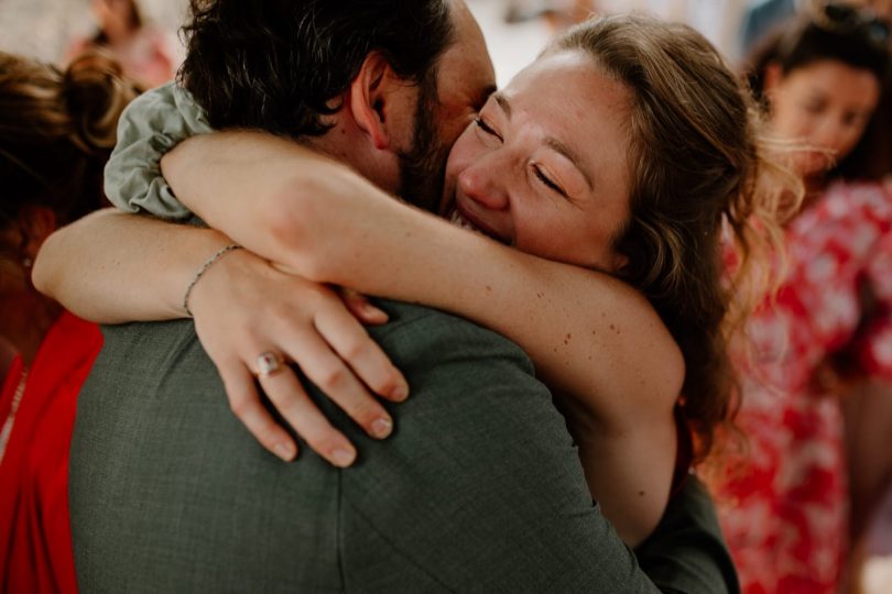 Un mariage coloré au Domaine de Valbonne dans le Gard - Photos : Clarisse et Johan - Blog mariage : La mariée aux pieds nus