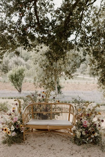 Un mariage coloré au Domaine de Valbonne dans le Gard - Photos : Clarisse et Johan - Blog mariage : La mariée aux pieds nus