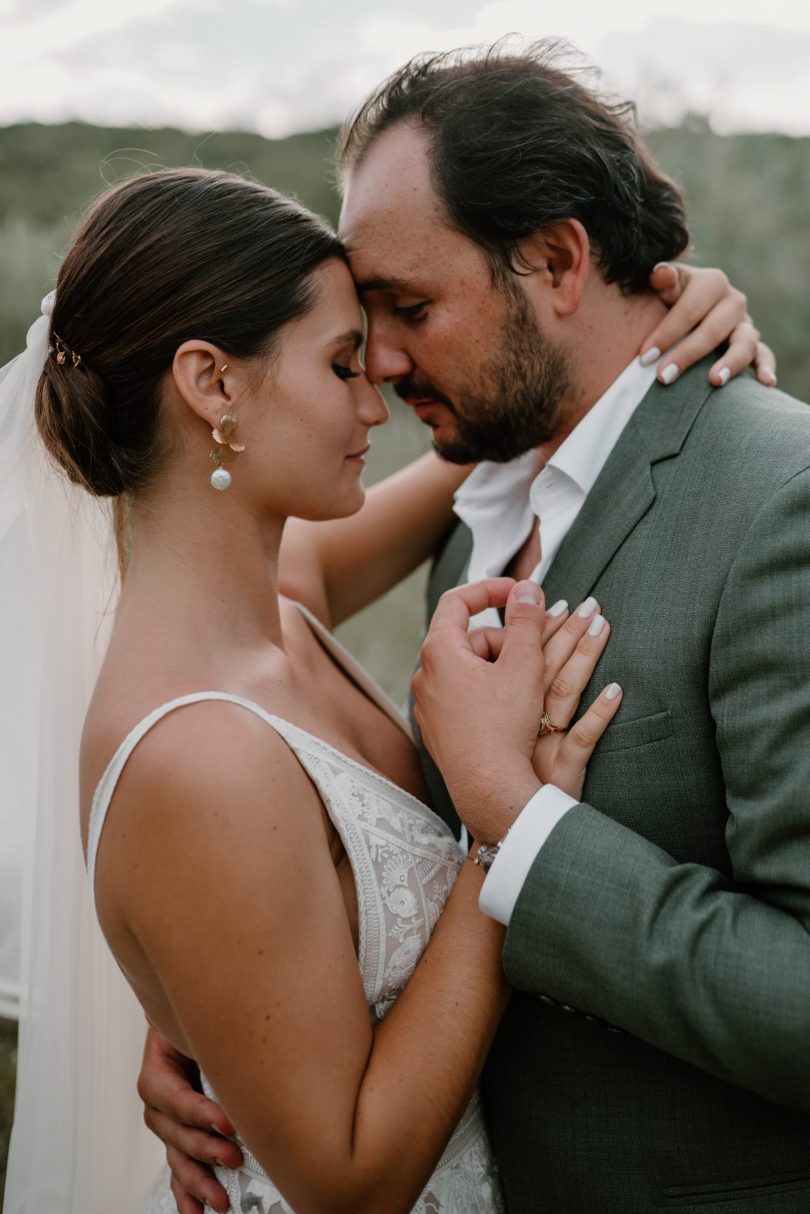 Un mariage coloré au Domaine de Valbonne dans le Gard - Photos : Clarisse et Johan - Blog mariage : La mariée aux pieds nus