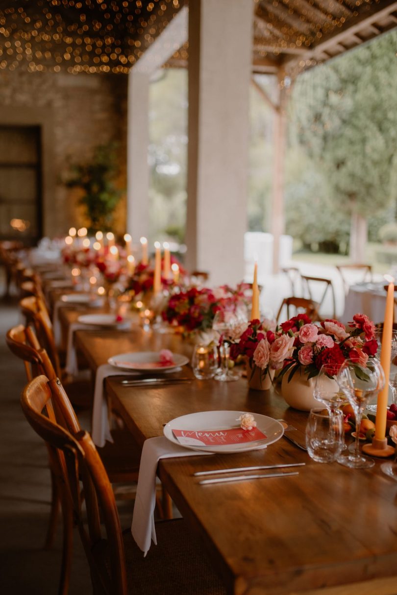 Un mariage coloré au Mas d'Arvieux en Provence - Photos : Juli Etta Photography - Blog mariage : La mariée aux pieds nus