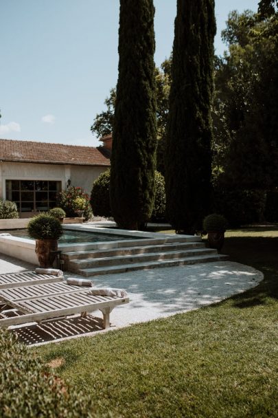 Un mariage coloré au Mas d'Arvieux en Provence - Photos : Soulpics - Blog mariage : La mariée aux pieds nus