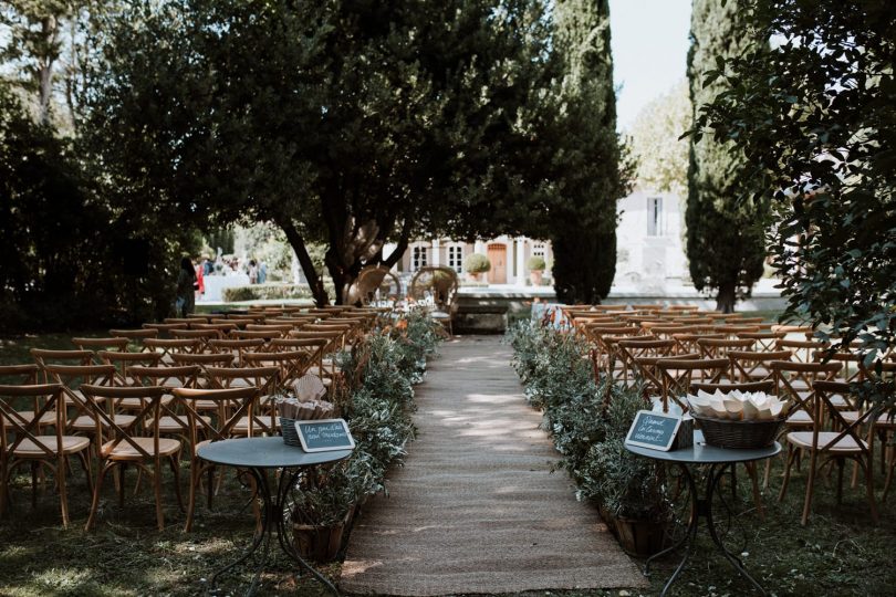 Un mariage coloré au Mas d'Arvieux en Provence - Photos : Soulpics - Blog mariage : La mariée aux pieds nus