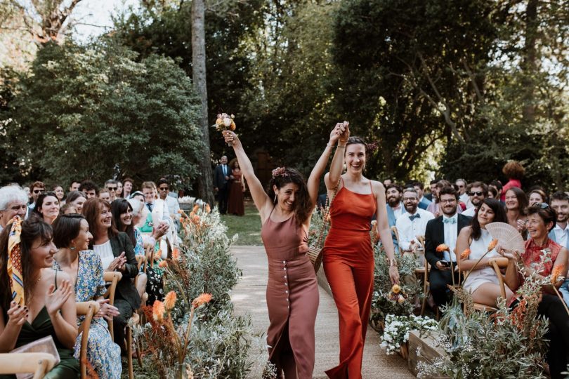 Un mariage coloré au Mas d'Arvieux en Provence - Photos : Soulpics - Blog mariage : La mariée aux pieds nus