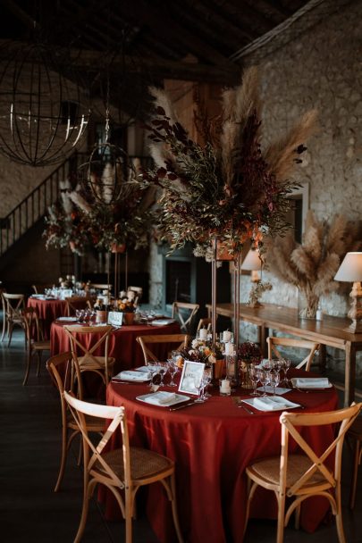 Un mariage coloré au Mas d'Arvieux en Provence - Photos : Soulpics - Blog mariage : La mariée aux pieds nus