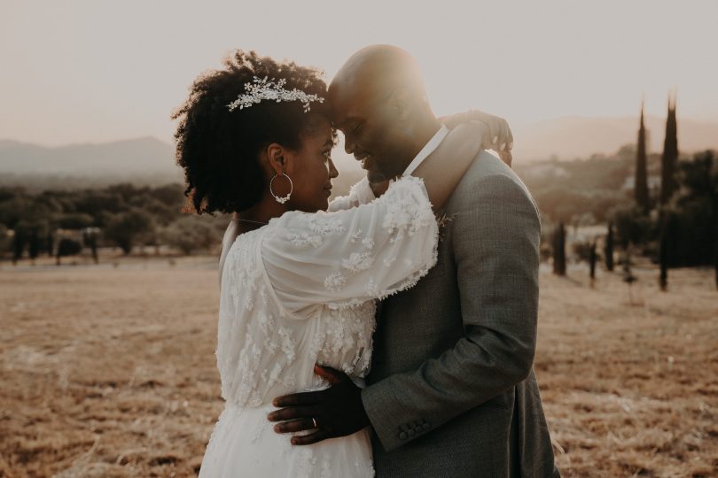 Un mariage au Comptoir Saint-Hilaire dans le Gard - Photos : Laurène and the Wolf - Blog mariage : La mariée aux pieds nus