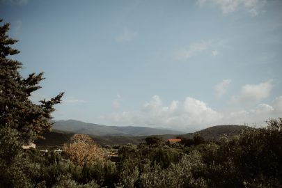 Un mariage en Corse - Photos : Aurélien Bretonnière - Blog mariage : La mariée aux pieds nus