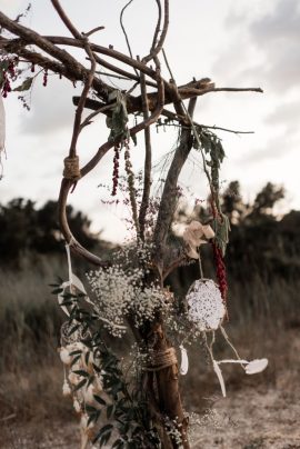 Un mariage sur une plage en Corse - Photos : Julien Navarre - Blog mariage : La mariée aux pieds nus