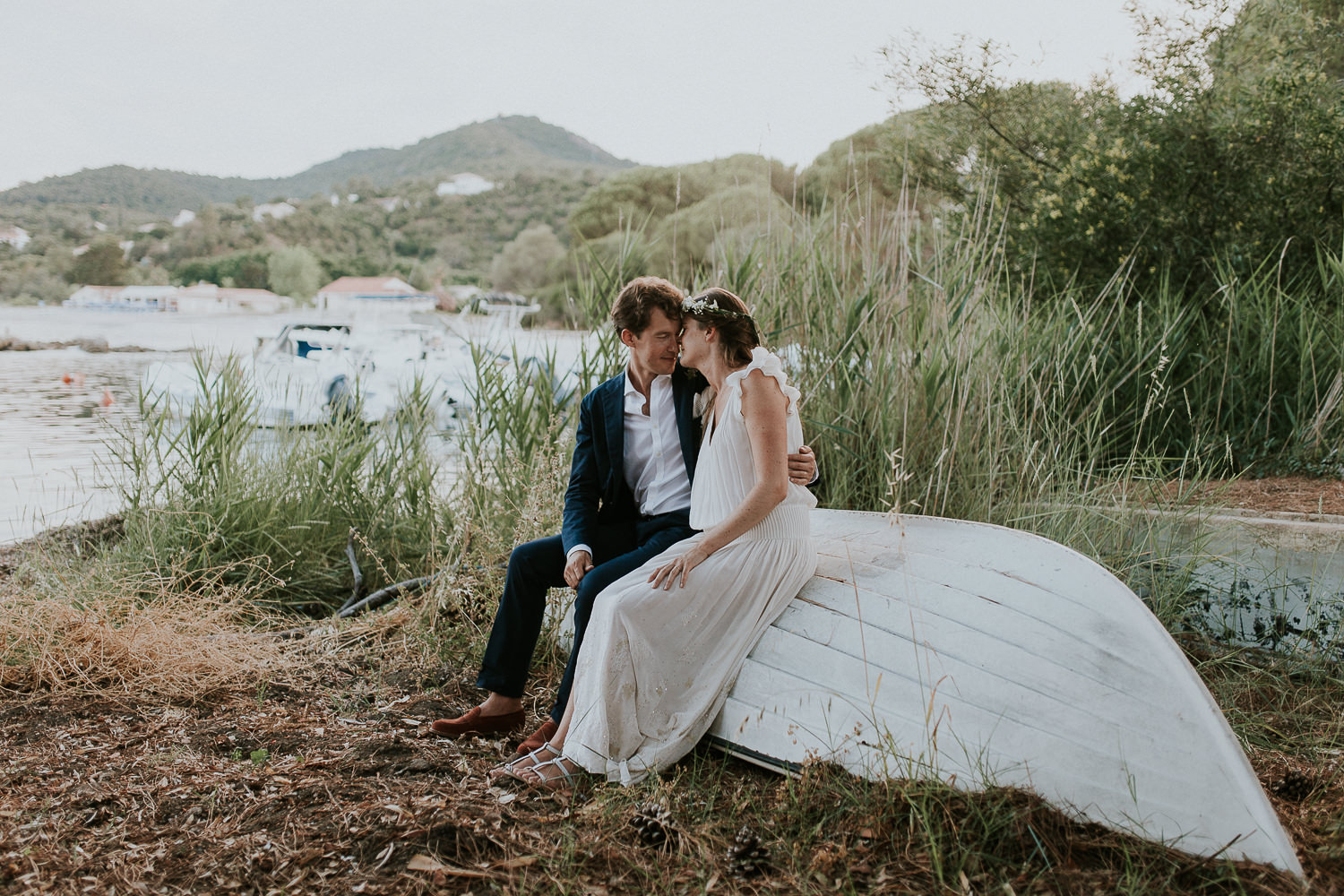 Un mariage simple en Corse - Photos : Madame B Photographie - Blog mariage : La mariée aux pieds nus