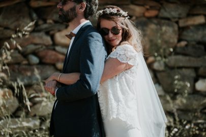 Un mariage naturel et végétal en Corse - Soul Pics Photographe - La mariée aux pieds nus