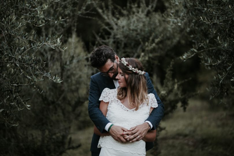 Un mariage naturel et végétal en Corse - Soul Pics Photographe - La mariée aux pieds nus