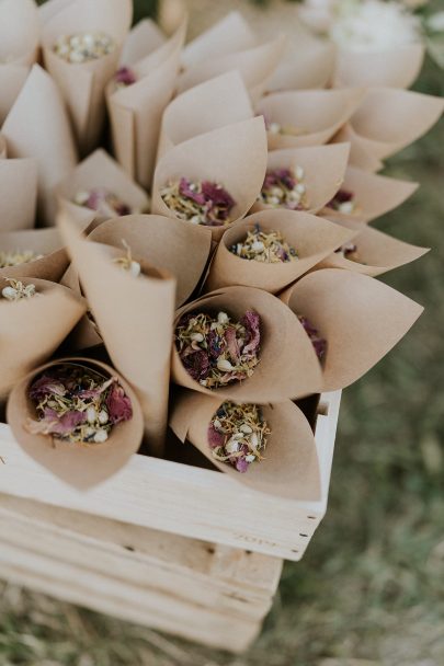 Un mariage pastel à La dîme de Giverny en Normandie - Photos : Madame B - Blog mariage : La mariée aux pieds nus