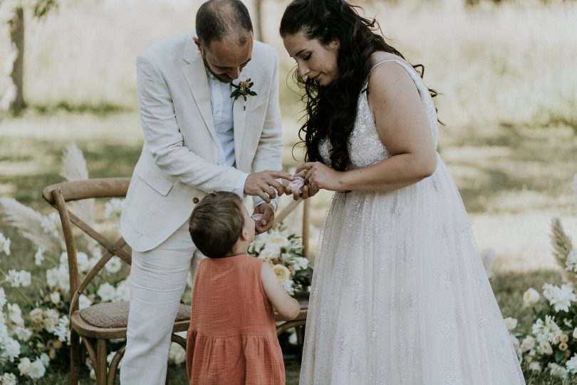 Un mariage pastel à La dîme de Giverny en Normandie - Photos : Madame B - Blog mariage : La mariée aux pieds nus