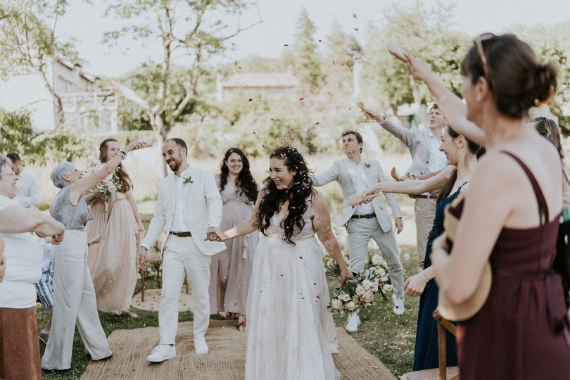 Un mariage pastel à La dîme de Giverny en Normandie - Photos : Madame B - Blog mariage : La mariée aux pieds nus