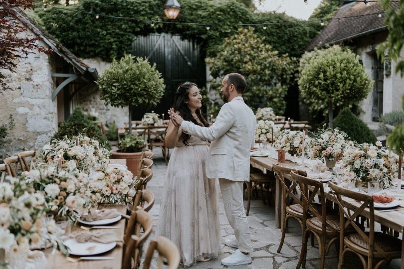 Un mariage pastel à La dîme de Giverny en Normandie - Photos : Madame B - Blog mariage : La mariée aux pieds nus