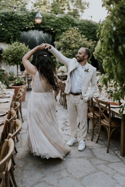 Un mariage pastel à La dîme de Giverny en Normandie - Photos : Madame B - Blog mariage : La mariée aux pieds nus