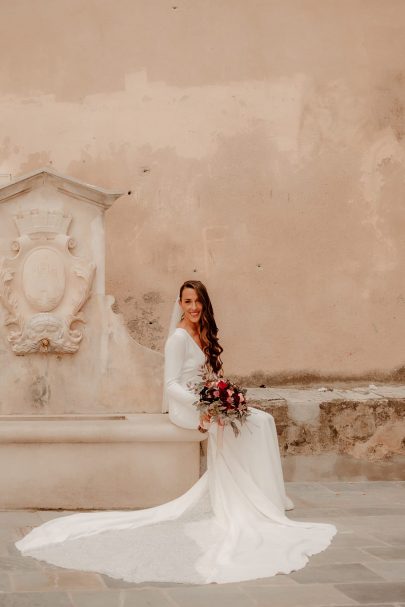 Un mariage à la Distillerie de Pietracorbara en Corse - Photos : Moonrise Photography - Blog mariage : La mariée aux pieds nus