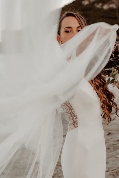 Un mariage à la Distillerie de Pietracorbara en Corse - Photos : Moonrise Photography - Blog mariage : La mariée aux pieds nus