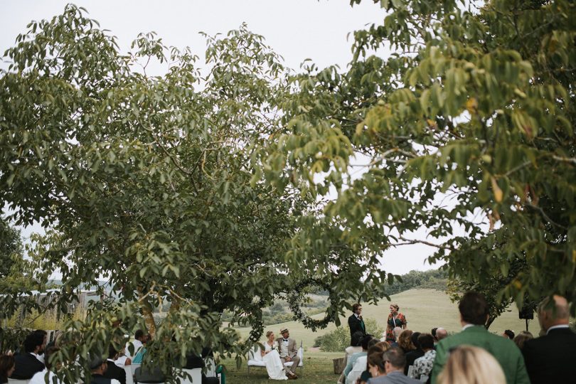 Un mariage au Domaine de Baulieu dans le Gers - Photos : NeuPap Photography - Blog mariage : La mariée aux pieds nus