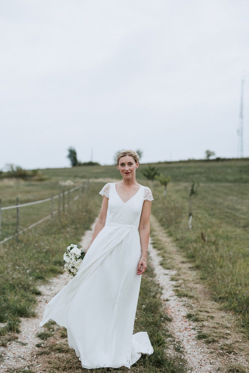 Un mariage au Domaine de Baulieu dans le Gers - Photos : NeuPap Photography - Blog mariage : La mariée aux pieds nus