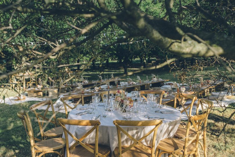 Un mariage champêtre aux Domaines de Patras - Photos : Sylvan le Lepvrier - Blog mariage : La mariée aux pieds nus