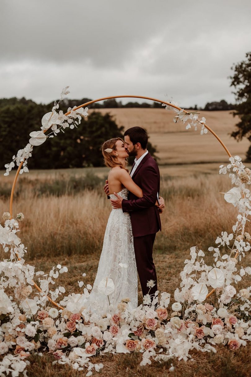 Un mariage au Domaine de Ronsard dans le Perche - Photos : Moonrise Photography - Blog mariage : La mariée aux pieds nus