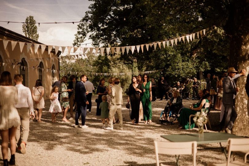 Un mariage en vert au Domaine des Blacons en Provence - Photos : Dall'k - Blog mariage : La mariée aux pieds nus